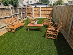 المنطقة المحيطة بالمنشأة