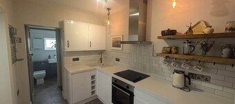 Kemp's Kottage......