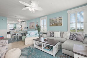 Smart TV - Salt & Light -Book 5+ nights and get 15% discount (Galveston)