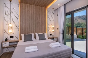 5 bedrooms, in-room safe, iron/ironing board, free WiFi