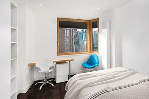 Blackout curtains, iron/ironing board, free WiFi - Chapter Aldgate (London)