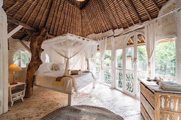 Bungalow | Minibar, brankas, dan didekorasi berbeda-beda