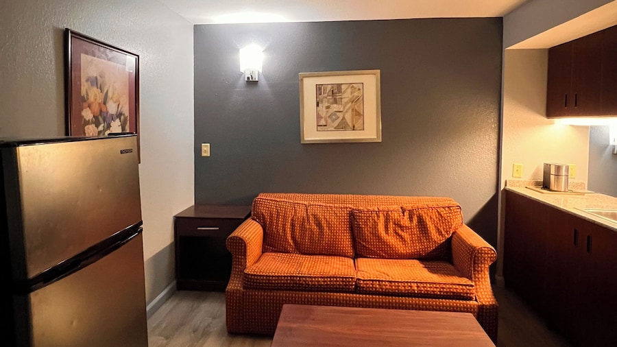 BlissPoint Inn & Suites