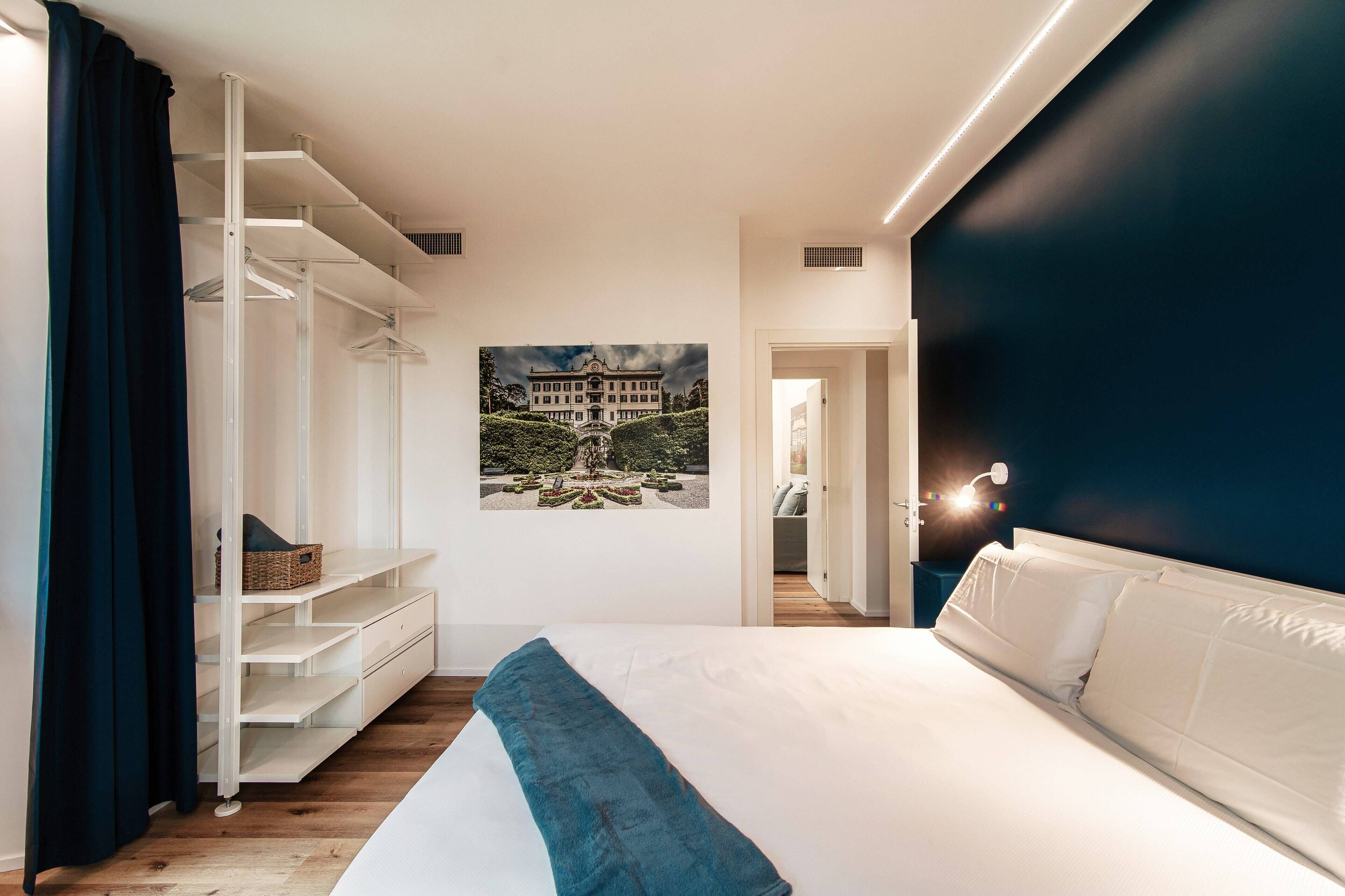 4 bedrooms, premium bedding, down comforters, iron/ironing board