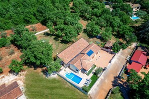 Exterior - Villa Bellavista Poletti, 6 persons, pool and panoramic sea view. (Visnjan)