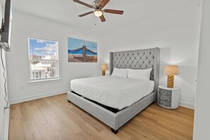 4 bedrooms, iron/ironing board, free WiFi, bed sheets