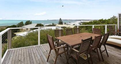 Boomer Waves, 5 Carfax St - WIFI included