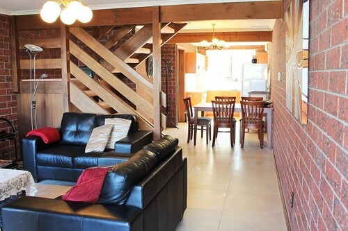 Commodore 2, 2-18 Basham Pde, Port Elliot