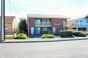 Exterior - Commodore 2, 2-18 Basham Pde, Port Elliot (Port Elliot)