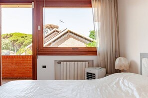 3 habitaciones, tabla de planchar con plancha y wifi gratis 
