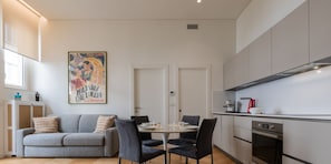 Living area - Elegant Home with Terrace by Wonderful Italy (Turin)