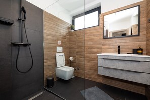 Family Villa, 4 Bedrooms, Balcony (Villa Betelgeuse Supernova) | Bathroom | Shower, hair dryer, towels, soap - Villa Betelgeuse Supernova (Novi Vinodolski)