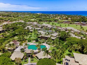 Exterior - Fairways 902: Stunning Golf Views, Lanai, Pool, Spa, AC & Beach Club Access (Kamuela)