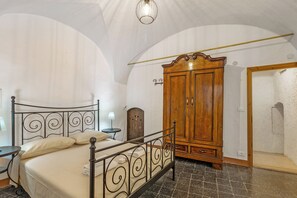 Standard-talo, useita makuuhuoneita (Casa Veronica) | 2 makuuhuonetta, ilmainen Wi-Fi, vuodevaatteet