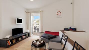 Standard House, Multiple Bedrooms (Casa Veronica) | Living area | 21-inch flat-screen TV with cable channels, TV