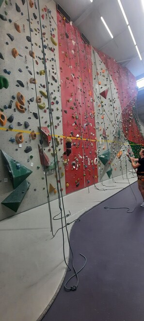 Rock climbing wall - indoor - Scout Hotel  (Czestochowa)