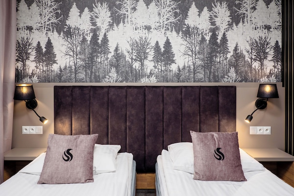 Standard Single Room, 1 Twin Bed | In-room safe, desk, laptop workspace, iron/ironing board