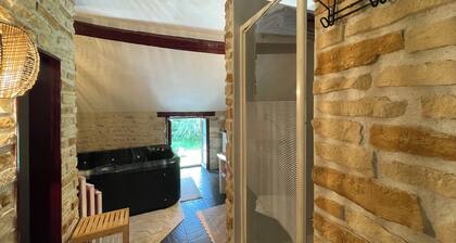Restored farmhouse in the heart of a hamlet at the gateway to the Alpes Mancelles