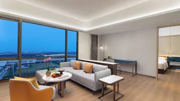 Suite, 1 King Bed