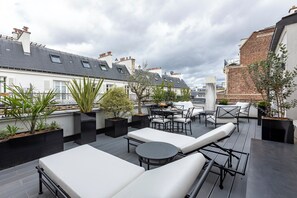 Panoramic Apartment, Balcony | Terrace/patio - Maison Boissière Barnes Residences (Paris)