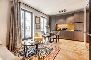 45-inch flat-screen TV with satellite channels - Maison Boissière Barnes Paris Trocadero (Paris)
