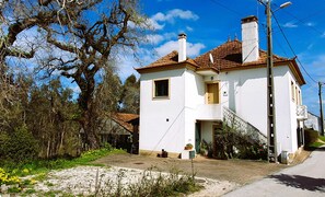 Exterior - Cozy house in quiet village with generous outdoor space near Pombal (Pombal)