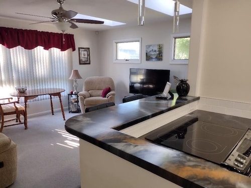 Charming suite in Marion IN,  right next to Indiana Wesleyan University