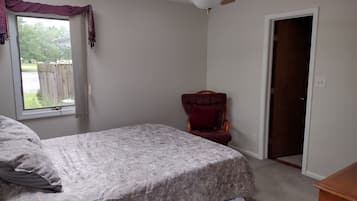 1 habitación, escritorio, tabla de planchar con plancha y wifi gratis