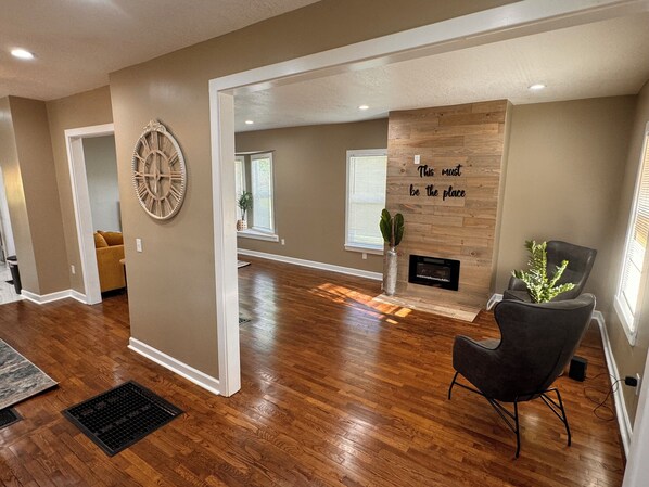 Interior - Lovely 3-bedroom house in downtown Kansas City with WiFi, AC and so much more (Kansas City)