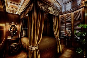 Classic Four Poster | Tende oscuranti, insonorizzazione, ferro/asse da stiro, Wi-Fi gratuito