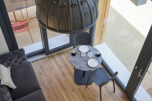 Interior - Open space on two floors in detached cottage in ancient medieval courtyard (Solarolo)