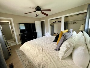 3 bedrooms, iron/ironing board, WiFi, bed sheets - Charming 3-bedroom house with WiFi and AC in delightful Orem (Orem)