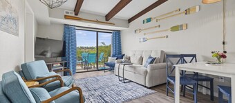 Pool, Pickleball, Hot Tub, Lakeview- Lakecation