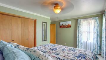 3 bedrooms, iron/ironing board, internet, bed sheets