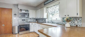 Walk to Park: Waterloo Home w/ Furnished Deck