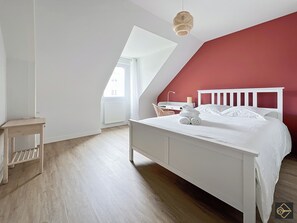 4 Schlafzimmer, Bügeleisen/Bügelbrett, WLAN, Bettwäsche