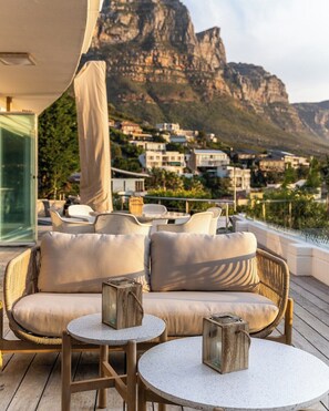 Property grounds - It's all about the views! Beach style home (Cape Town)