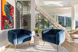 Interior - It's all about the views! Beach style home (Cape Town)