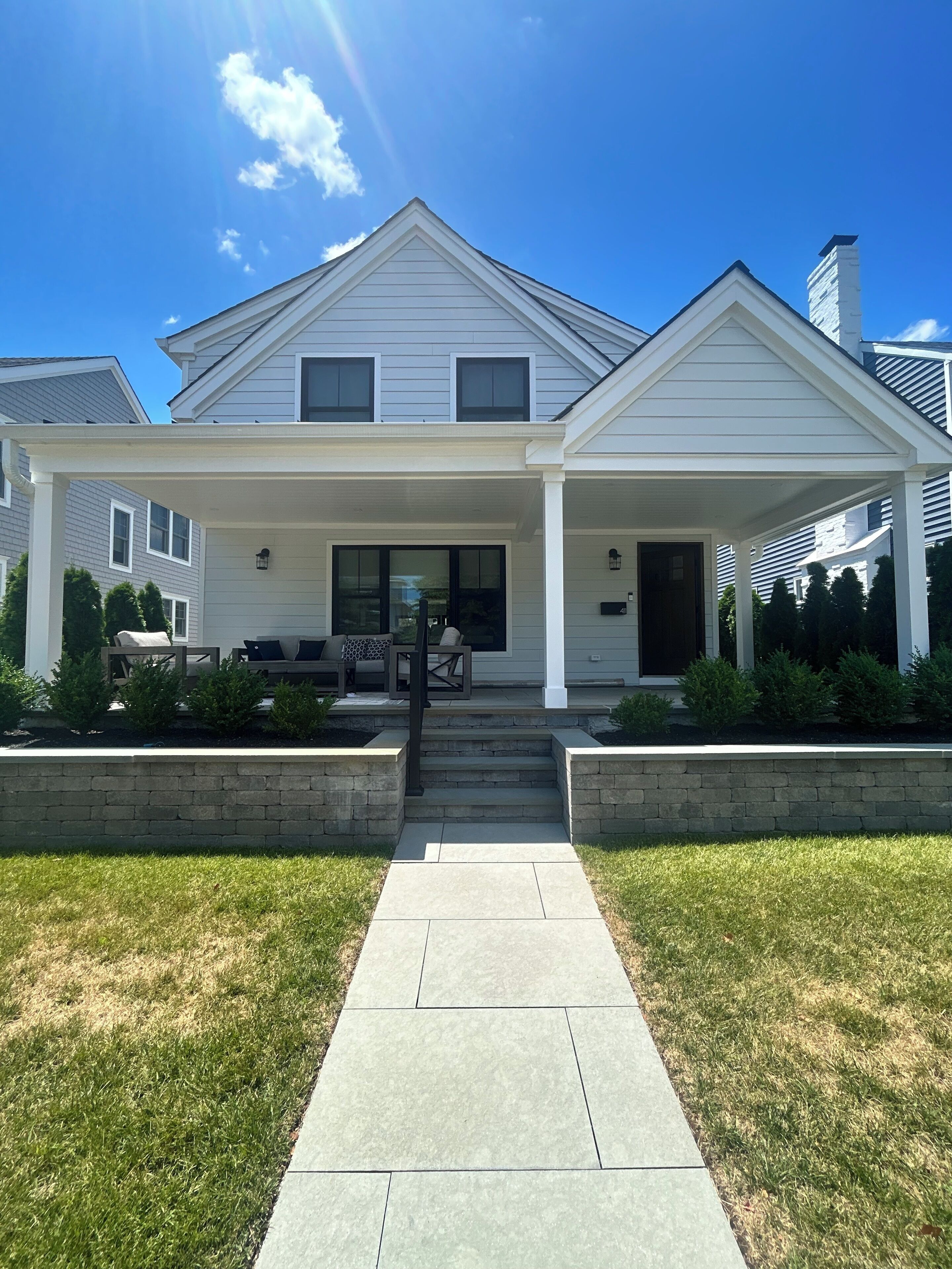 NEW LISTING!! JUST RENOVATED LUXURY HOME! PELOTON SAUNA WALK TO BEACH AND TOWN! 