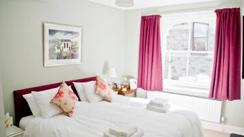 Double Room (2) | Individually decorated, individually furnished, iron/ironing board