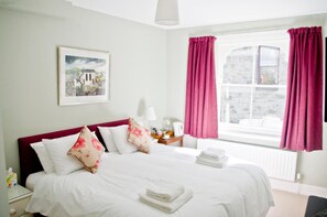 Double Room (2) | Individually decorated, individually furnished, iron/ironing board - The Red Lion (Knighton)