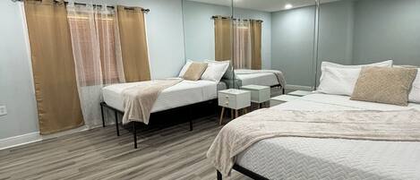 2 quartos, ferros/tábuas de passar roupa, Wi-Fi de cortesia