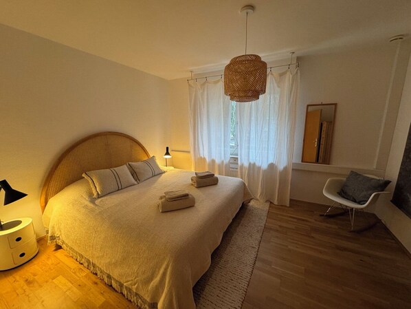 2 habitaciones, escritorio, wifi gratis y ropa de cama 