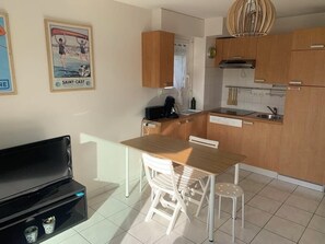 Private kitchen - Sables d'or les pins, 50 meters from the beach (Fréhel)