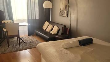 1 bedroom, iron/ironing board, WiFi, bed sheets