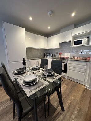 Fridge, microwave, oven, stovetop