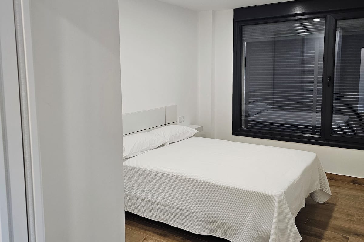 1 bedroom, laptop workspace, free WiFi, bed sheets