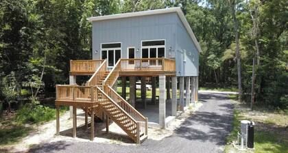 Santa Fe River Front, Luxury Brand New Home near Ichetucknee Springs