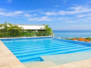 Piscina externa
