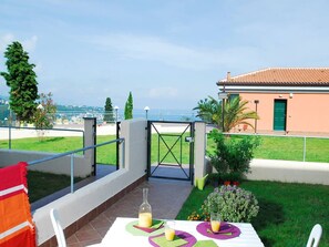 Outdoor dining - Residence Villa Beuca Cogoleto Two-room Apartment 2 Pax (Cogoleto)
